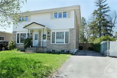 1616 PULLEN Avenue, Alta Vista and Area, ON K1G 0N7