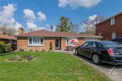 1087 HERON Road, Billings Bridge - Riverside Park and Area, ON K1V 6E9