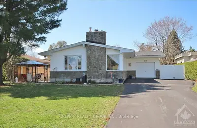 53 ELMSLEY Crescent, Bells Corners and South to Fallowfield, ON K2H 6T9