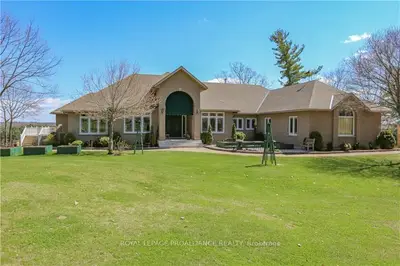 490 HILLCREST Road, Elizabethtown-Kitley, ON K6V 7C3