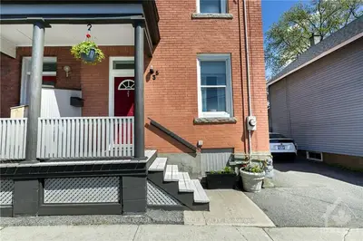 35 BELL Street N, West Centre Town, ON K1R 7C5