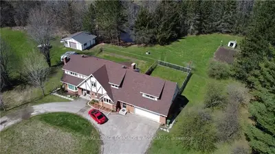 24 Meadowbrook Drive, Laurentian Valley, On K8a 7c3
