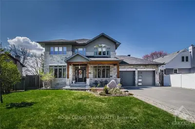 1720 ORTONA Avenue, Mooneys Bay - Carleton Heights and Area, ON K2C 1W9