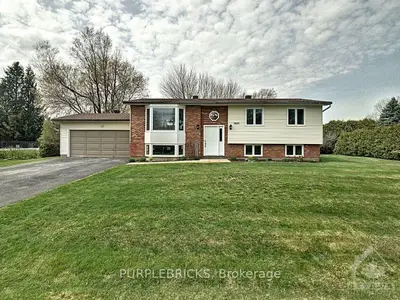 5625 FERDINAND Street, Greely - Metcalfe - Osgoode - Vernon and Area, ON K0A 2W0