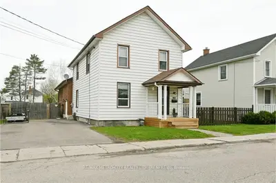 125 HARRY Street, Renfrew, ON K7V 3C6