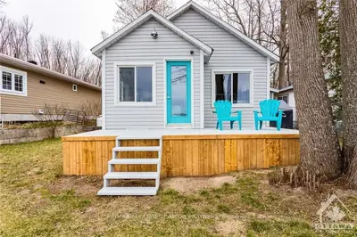 135 Sunset Trail, Whitewater Region, ON K8A 6W2