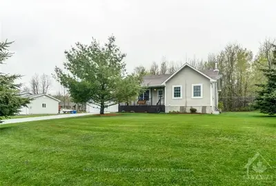 2103 VALLEY Street, North Stormont, ON K0C 1W0