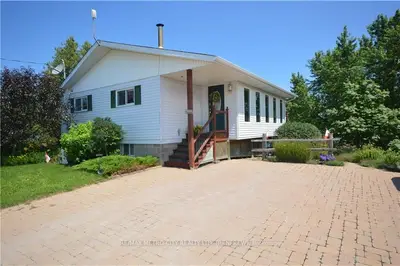 64 ROSSELL Trail, Whitewater Region, ON K0J 1K0