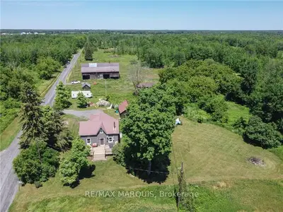 5329 WOODLANDS Road, South Stormont, ON K0C 1M0