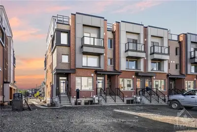 820 MIKINAK Road, Manor Park - Cardinal Glen and Area, ON K1K 5A5