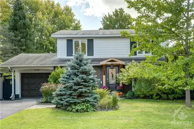 539 RIVERSHORE Crescent, Beacon Hill North - South and Area, ON K1J 7Y8