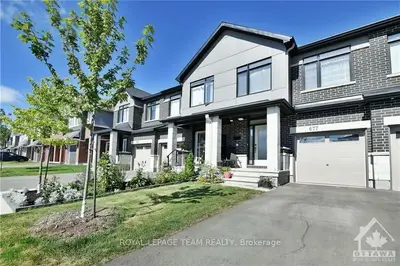 677 PUTNEY Crescent, Stittsville - Munster - Richmond, ON K2S 2N7