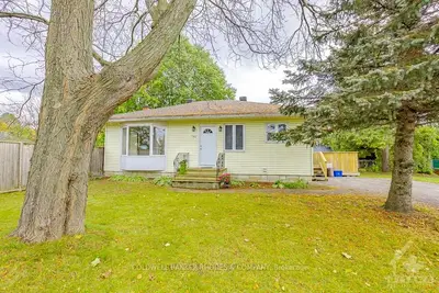 782 HALSTEAD Street, Elmvale Acres and Area, ON K1G 1M6