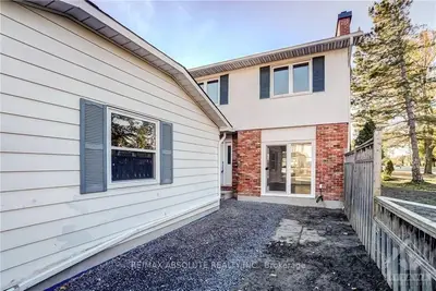 2 RAMSGATE, Billings Bridge - Riverside Park and Area, ON K1V 8M4