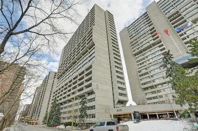 500 Laurier Avenue W 1107, Ottawa Centre, On K1r 5e1