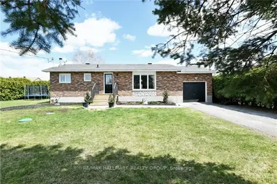 3071 YOUNG Street, Clarence-Rockland, ON K0A 2A0
