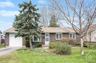 1365 OGDEN Street, Cyrville - Carson Grove - Pineview, ON K1J 8C6