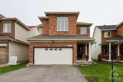 4016 CANYON WALK Drive, Blossom Park - Airport and Area, ON K1V 1X3
