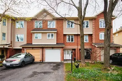 76 ARBORDALE Crescent, South of Baseline to Knoxdale, ON K2G 5C8