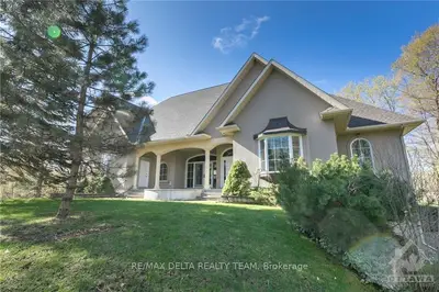1380 DU GOUVERNEUR Drive, Orleans - Cumberland and Area, ON K4C 1E2