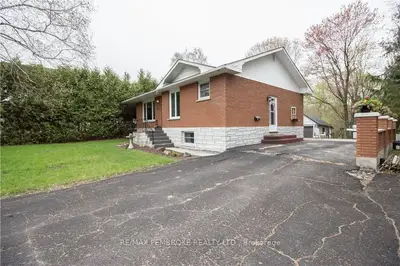 504 Boundary Road, Laurentian Valley, ON K8A 6L6