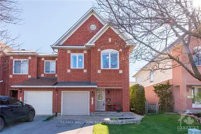 1913 WINDWOOD Place, Orleans - Convent Glen and Area, ON K1C 7K7