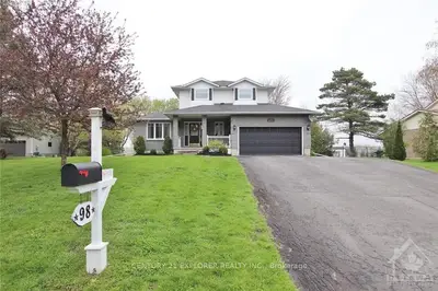 98 CANYON Drive, Carp - Dunrobin - Huntley - Fitzroy and Area, ON K0A 2H0