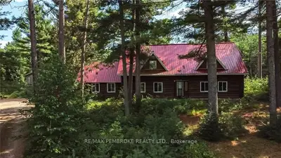 729 BLACK BAY Road, Petawawa, ON K8H 2W8