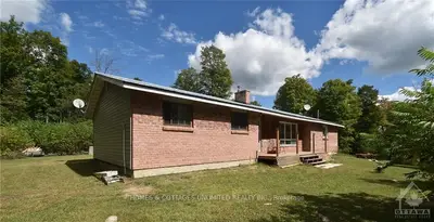 3048 WATSON'S CORNERS Road, Lanark Highlands, ON K0G 1M0