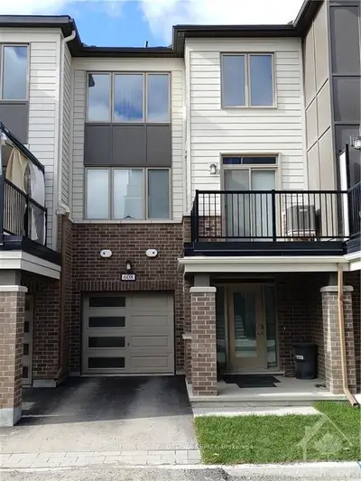 608 MAKWA, Manor Park - Cardinal Glen and Area, ON K1K 5A4