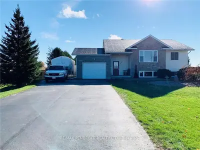 167 PLEASANTVIEW Drive, Laurentian Valley, ON K8A 1B9