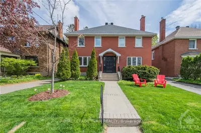 43 HARMER Avenue, Tunneys Pasture and Ottawa West, ON K1Y 0T5