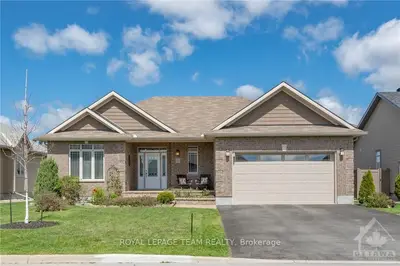 187 CEDARSTONE Street, Stittsville - Munster - Richmond, ON K0A 2Z0