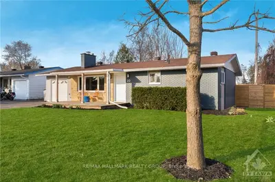 30 SOLVA Drive, Crystal Bay - Rocky Point - Bayshore, ON K2H 5R5