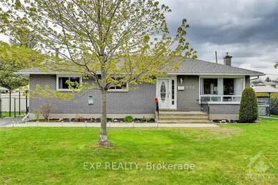 934 SKYWAY Street, Cyrville - Carson Grove - Pineview, ON K1K 2K4