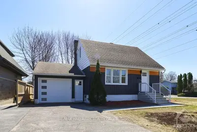 60 TOWER Road, Meadowlands - Crestview and Area, ON K2G 2E7