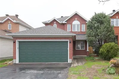 114 BLOOMINGDALE Street, Carlington - Central Park, ON K2C 4A4