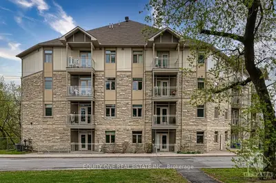 1201 OHIO Street 203, Billings Bridge - Riverside Park and Area, ON K1H 0A1