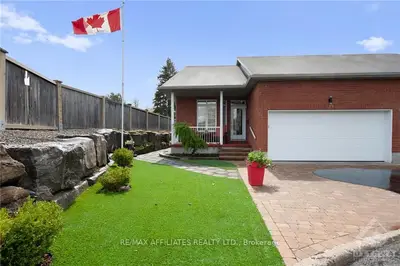 519 CHAPEL PARK, Orleans - Convent Glen and Area, ON K1C 7P1