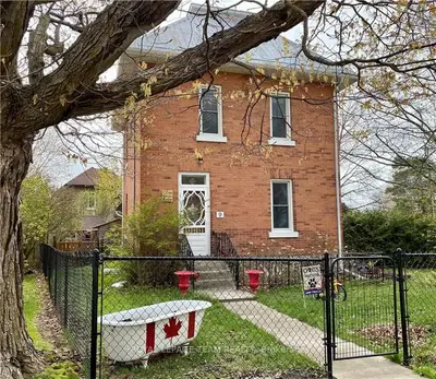 9 CRAWFORD Street, Whitewater Region, ON K0J 1K0