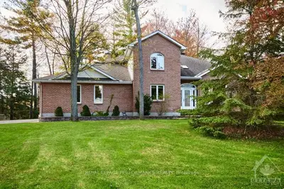 1261 RANDBORO Crescent, Orleans - Cumberland and Area, ON K4B 1K7