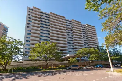 40 LANDRY Street 1012, Vanier and Kingsview Park, ON K1L 8K4