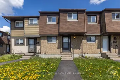 2661 PIMLICO Crescent, Blossom Park - Airport and Area, ON K1T 2A6