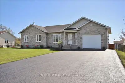 4104 CALBRENT Way, Greely - Metcalfe - Osgoode - Vernon and Area, ON K0A 2W0