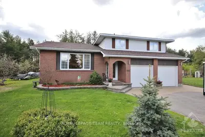 7070 SHIELDS Drive, Greely - Metcalfe - Osgoode - Vernon and Area, ON K4P 1A9