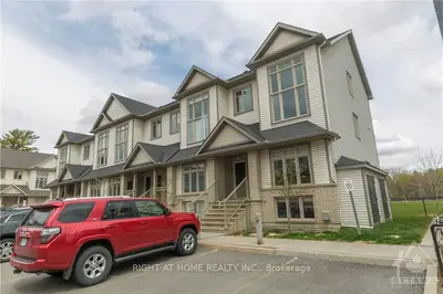 320 GALSTON, Orleans - Convent Glen and Area, ON K1W 0G3
