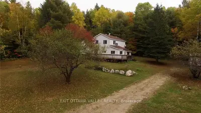 142 Nieman Road, Hastings Highlands, On K0l 2r0
