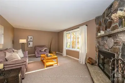 4442 CARP Road, Carp - Huntley Ward, ON K0A 1L0