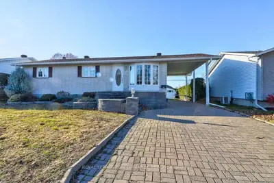 784 EDMOND Street, Hawkesbury, ON K6A 3C1