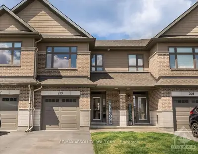 219 PURCHASE Crescent, Stittsville - Munster - Richmond, ON K2S 2L7